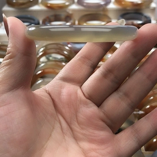 玛瑙/玉髓未镶嵌手镯（圆镯）