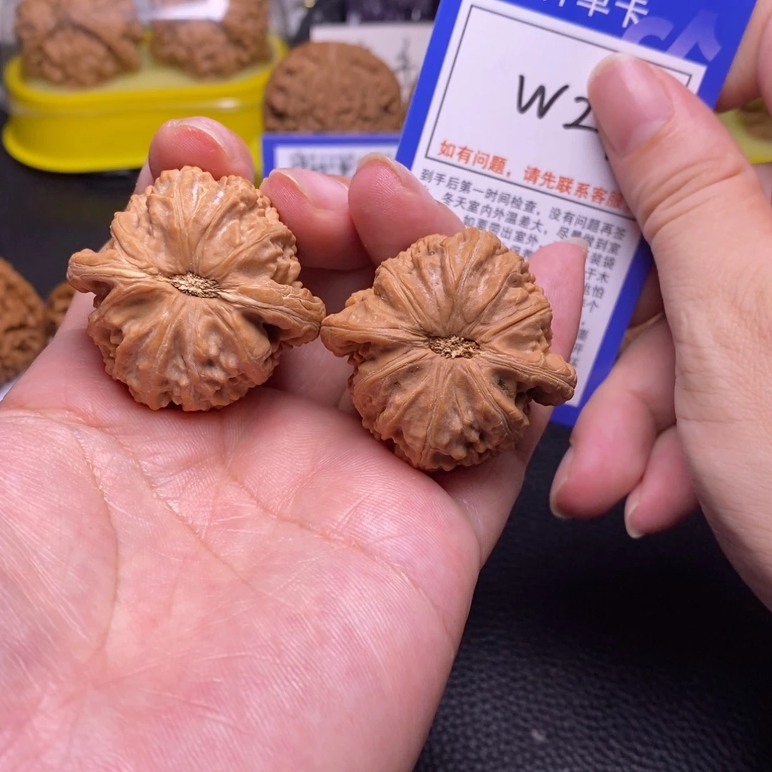 把件桃核40全品球白、w211