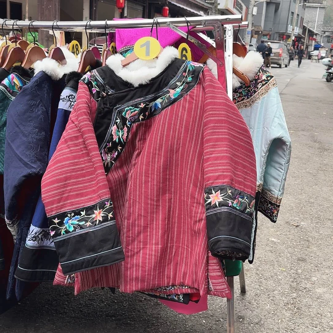 喜***华湘西苗族刺绣加厚168 126斤