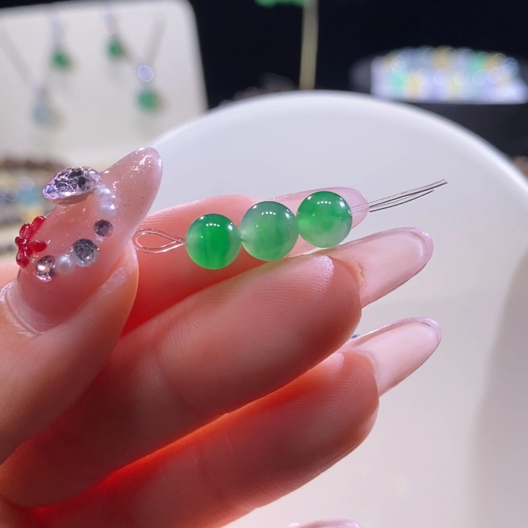 翡翠未镶嵌颈饰翡翠冰阳绿珠多样性发其一