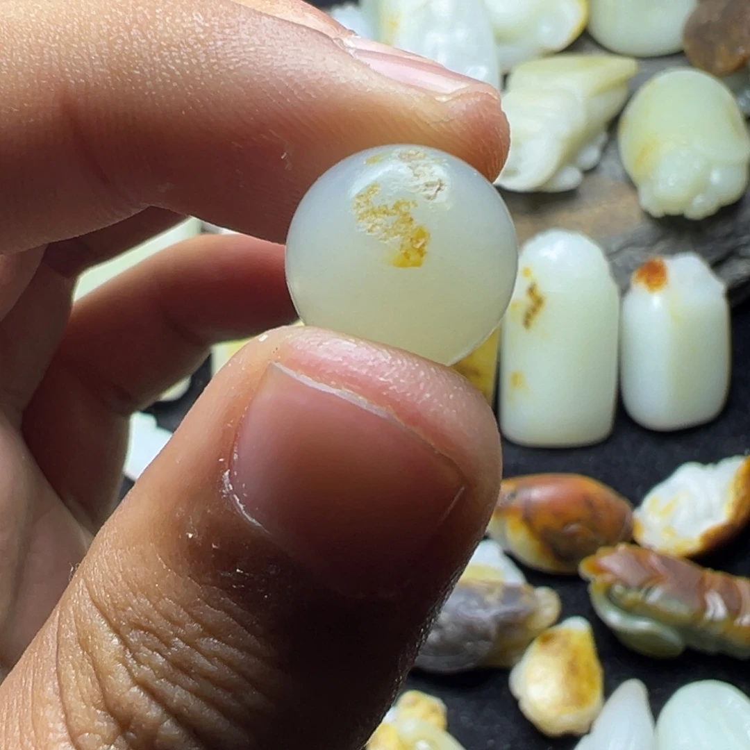 和田玉未镶嵌挂件