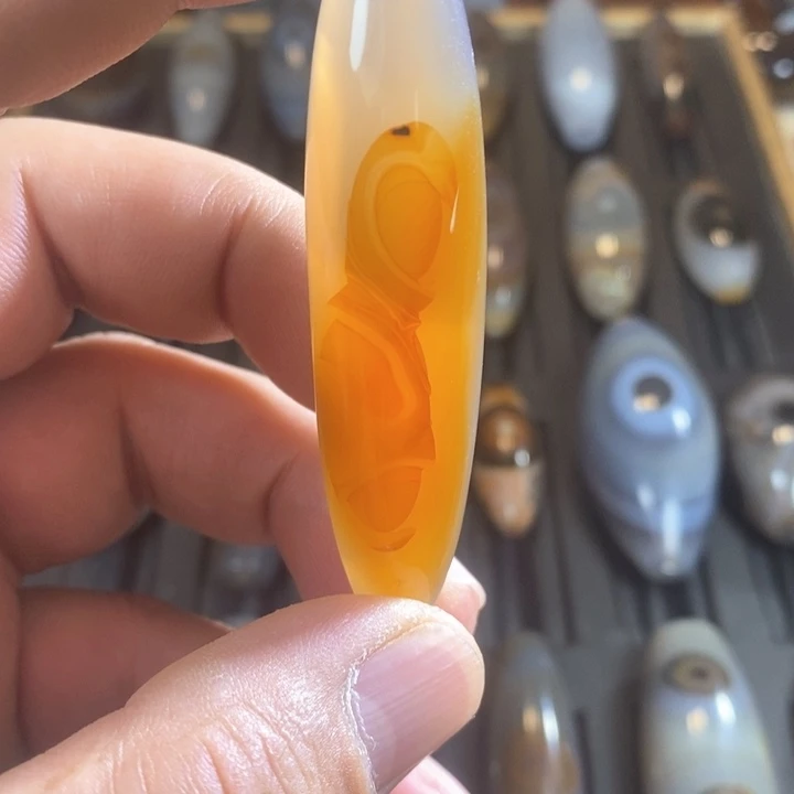 玛瑙/玉髓吊坠(赠链)未镶嵌一*