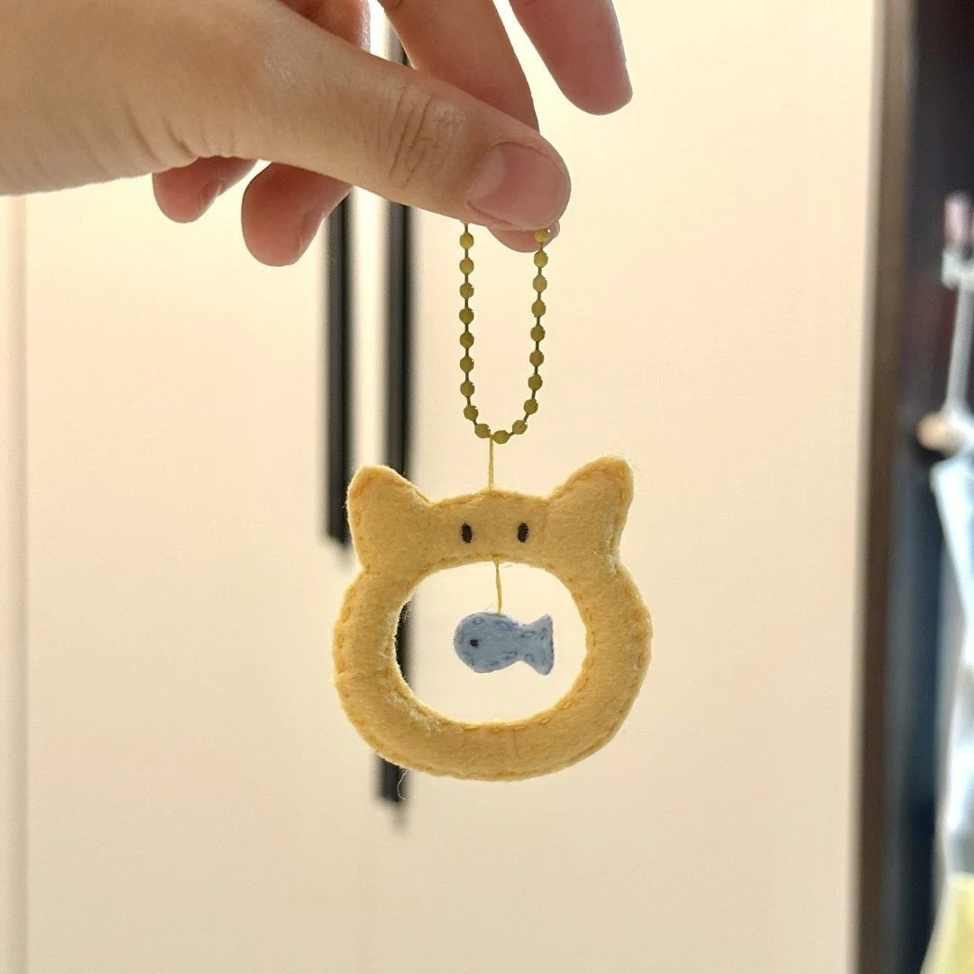 【曲奇】新款小猫吃小鱼不织布挂件材料包高颜值挂件礼物手机挂件