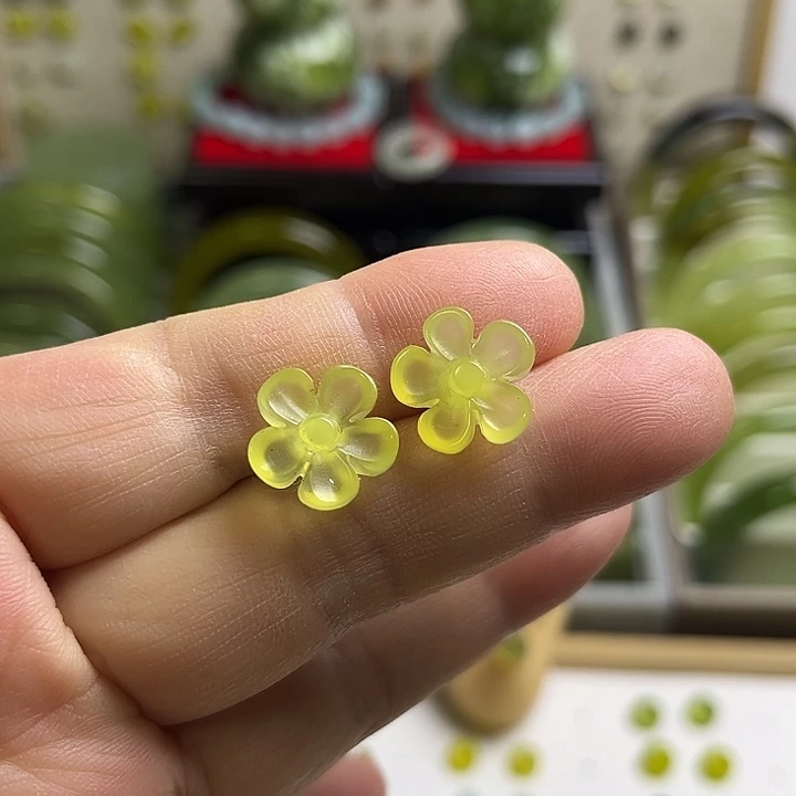 未镶嵌蛇纹石玉吊坠(不含链)