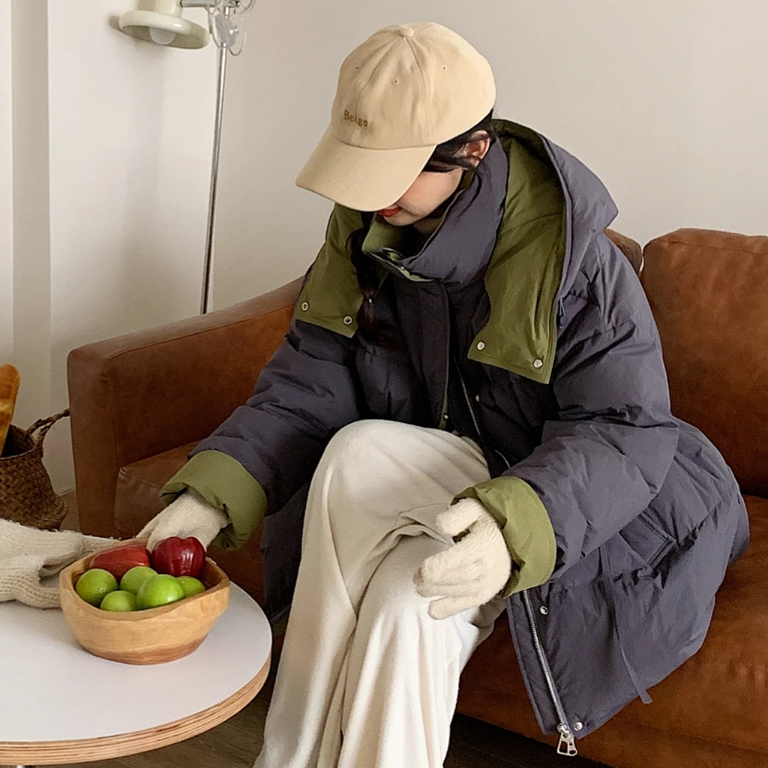 韩系新款撞色连帽收腰白鸭绒尤莱特羽绒服女