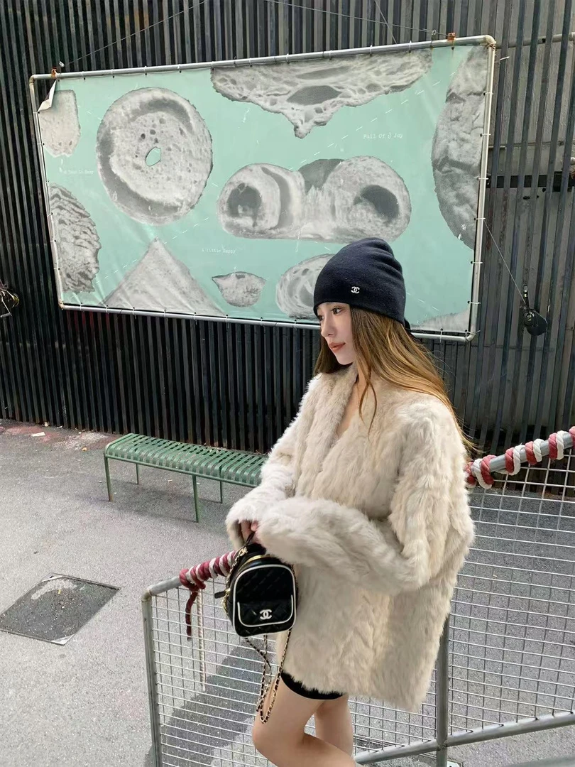 冬季新款慵懒风V领毛毛外套女中长款皮毛 一体 加厚宽松毛毛大衣