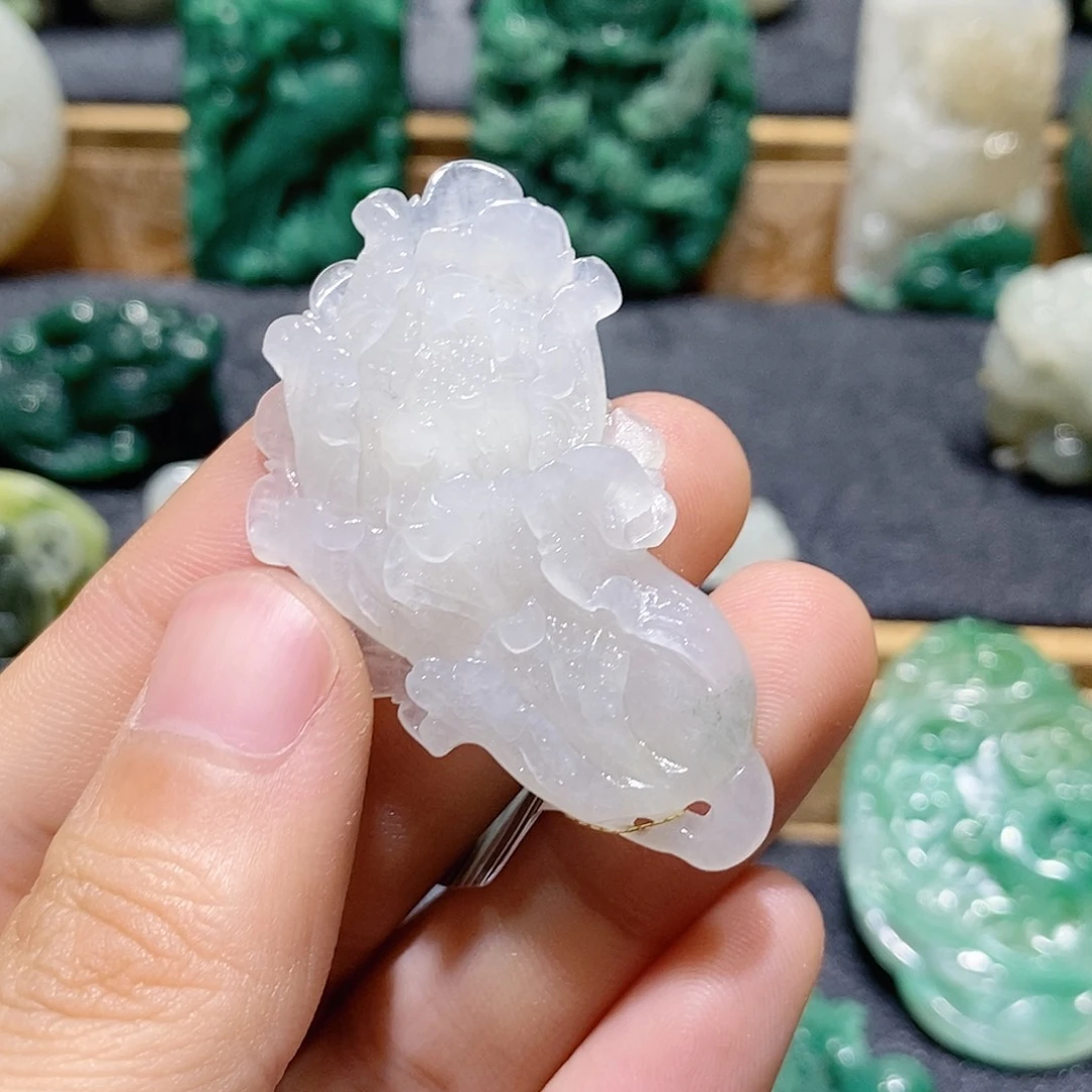 独山玉未镶嵌吊坠