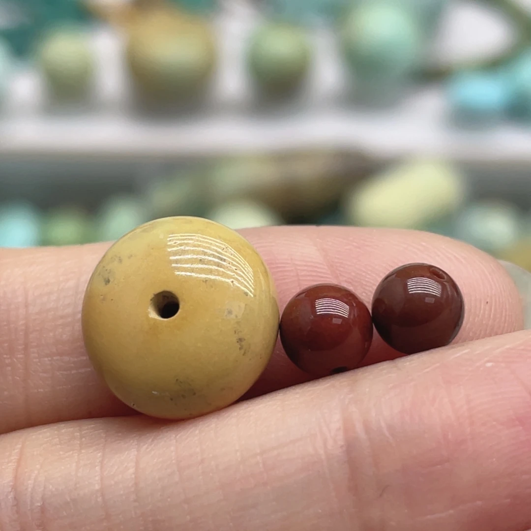 南红玛瑙未镶嵌珠宝奇石