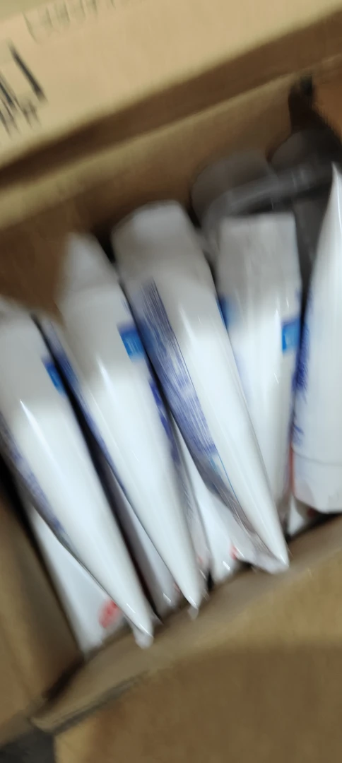 0164 花W牙膏 居家日用