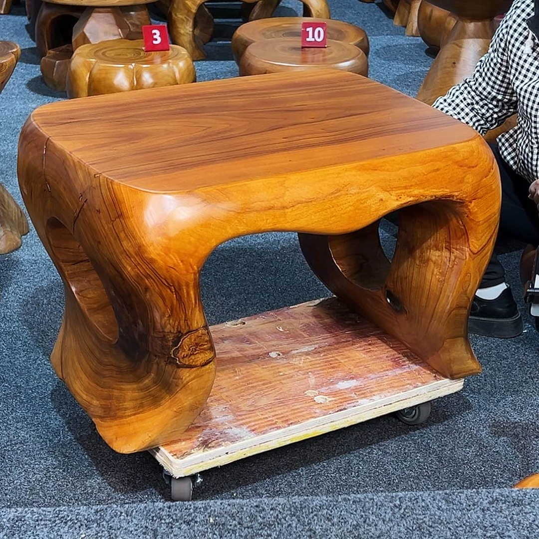 25 号香樟木尺寸：68-55-45cm