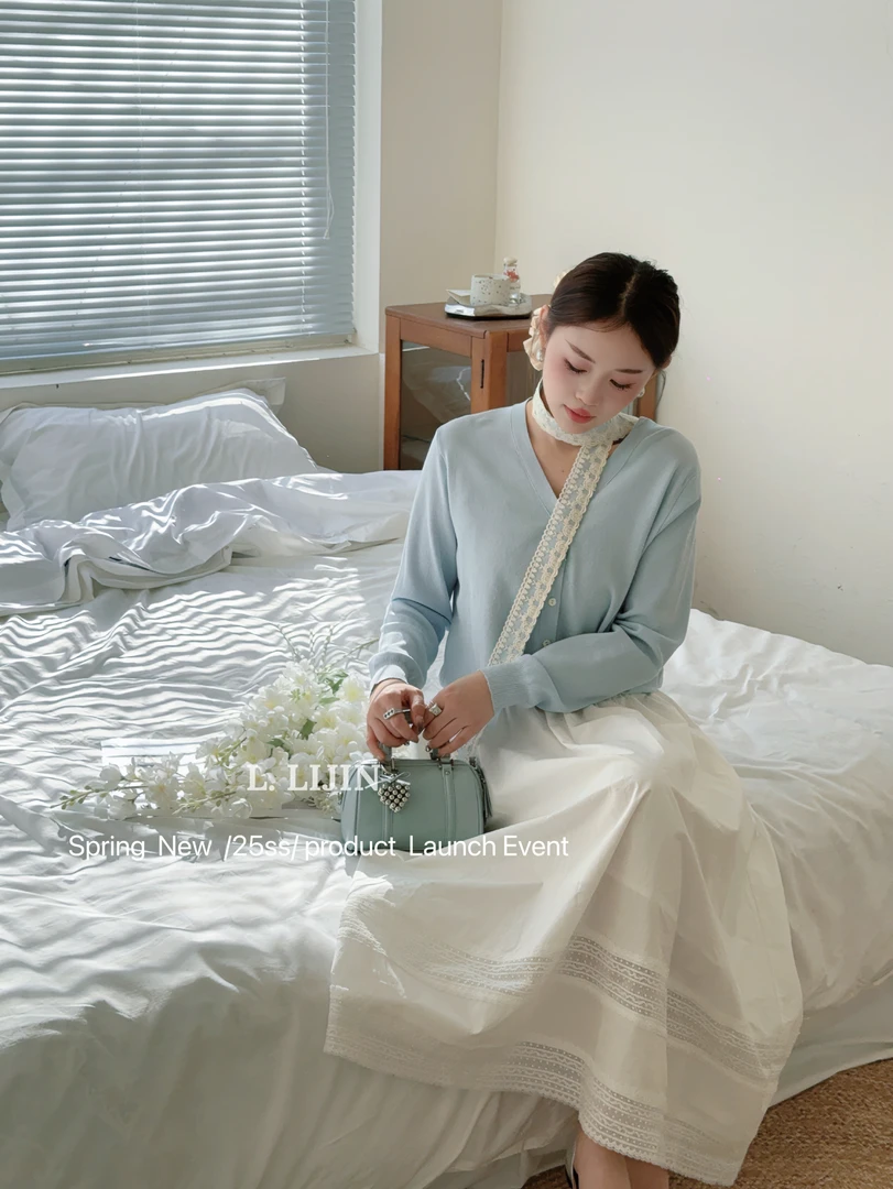 洛俪金2025春季新款针织衫