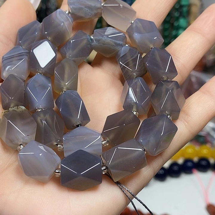 玛瑙/玉髓未镶嵌珠宝半成品天然高级灰玛瑙八棱卡10*14mm