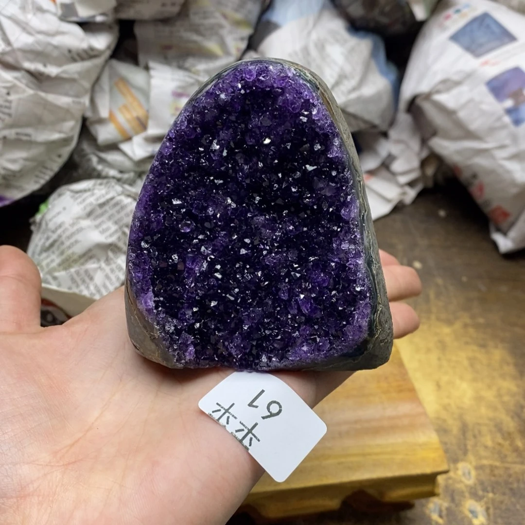 紫晶乌拉圭未镶嵌