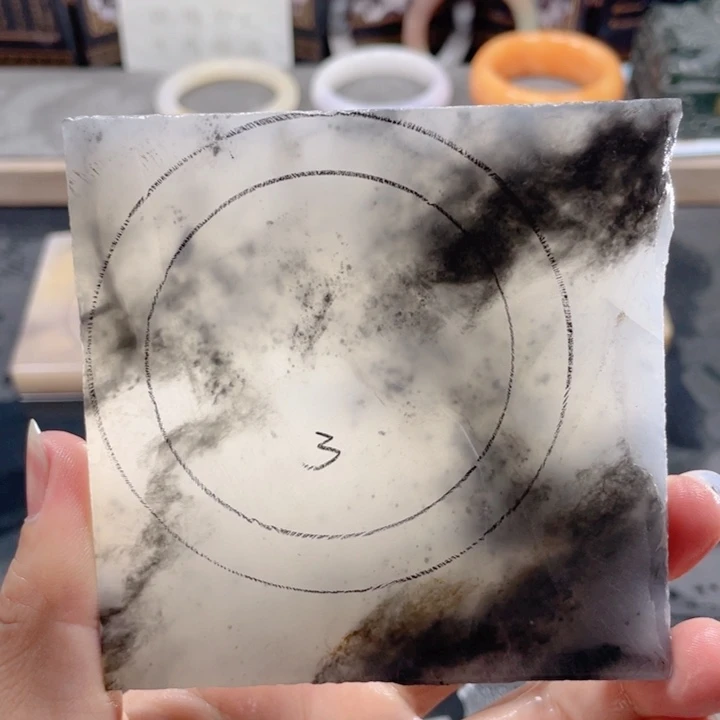 是***鸭石英质玉未镶嵌手镯定制