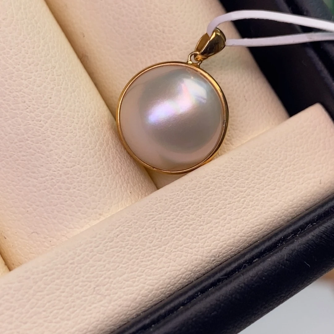 18K金镶嵌颈饰拼合珍珠（马贝珠）