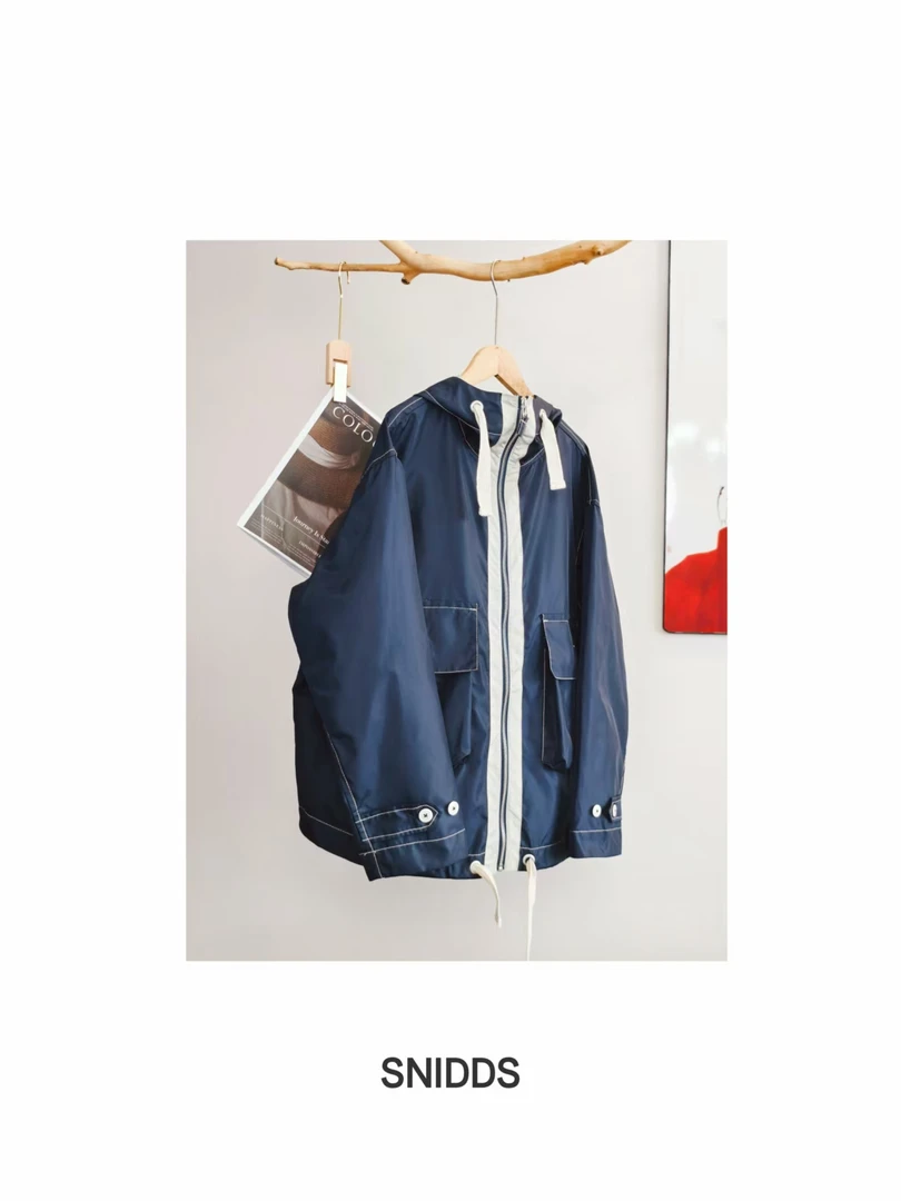 女士秋季 大口袋拼色拉链连帽夹克外套