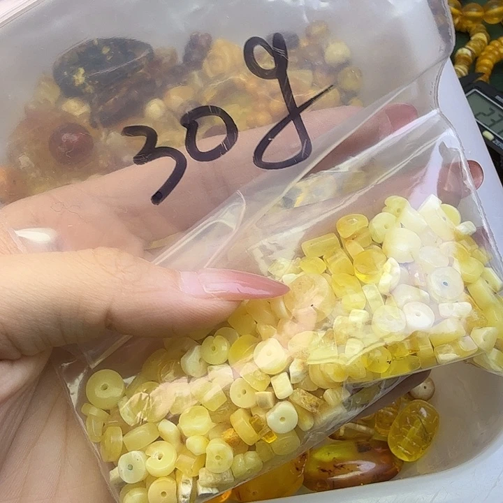 琥珀未镶嵌珠宝奇石