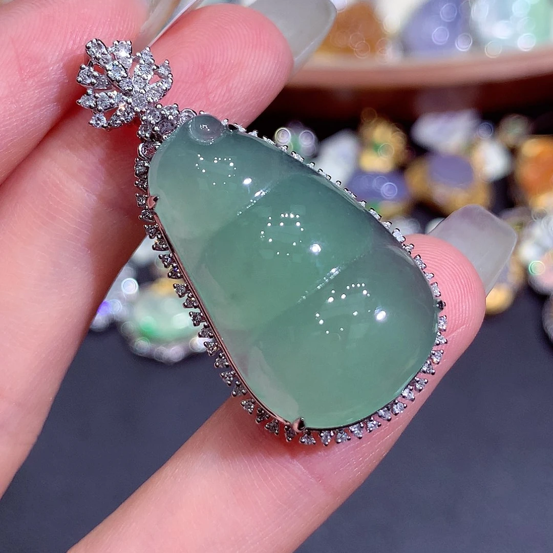 吊坠(不含链)18K金镶嵌翡翠