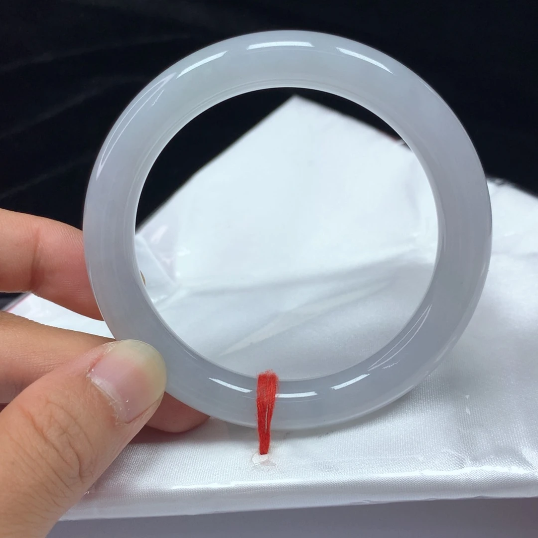 翡翠手镯（圆镯）未镶嵌57.2