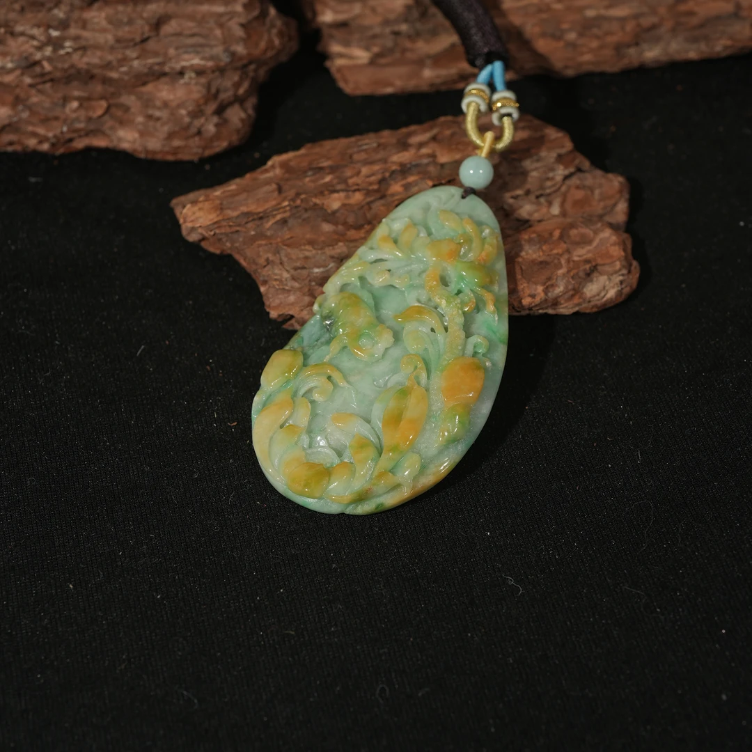 香港王老板-翡翠吊坠9y989