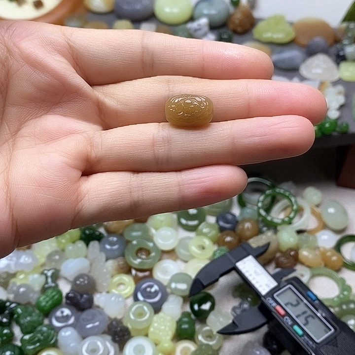 未镶嵌和田玉挂件