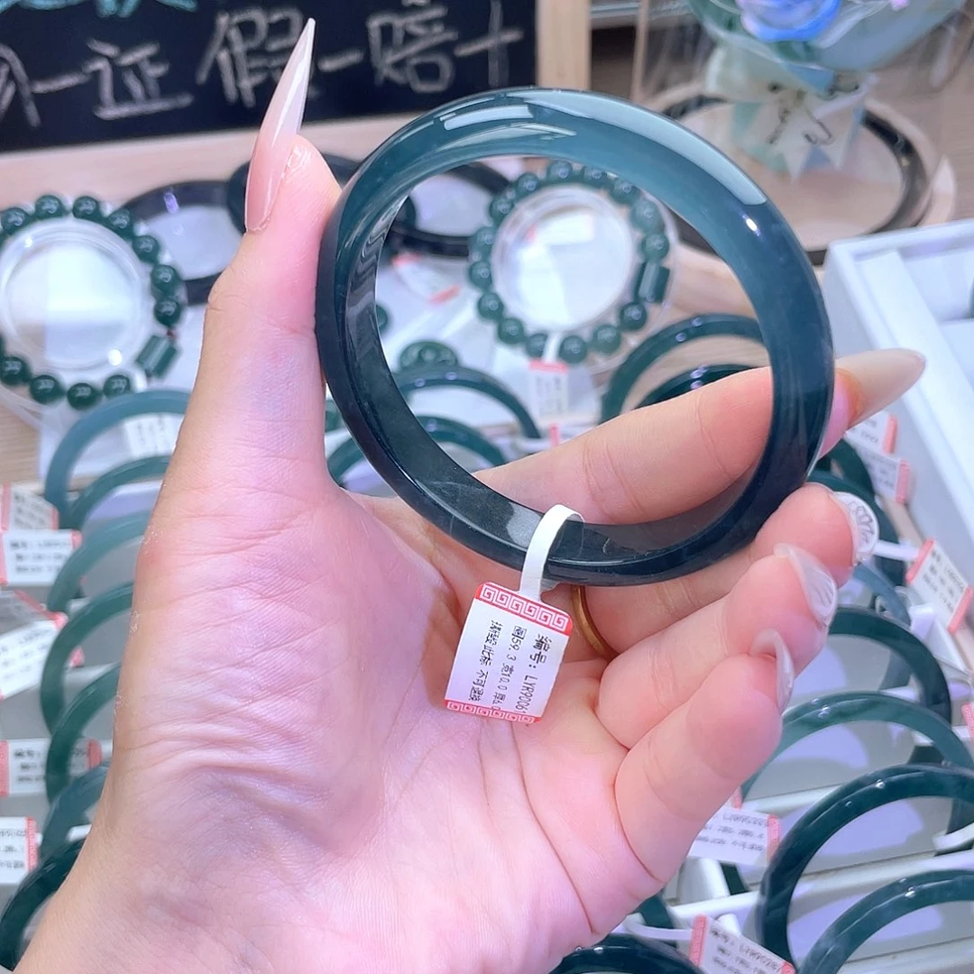 蕾***^翡翠手镯未镶嵌58-59