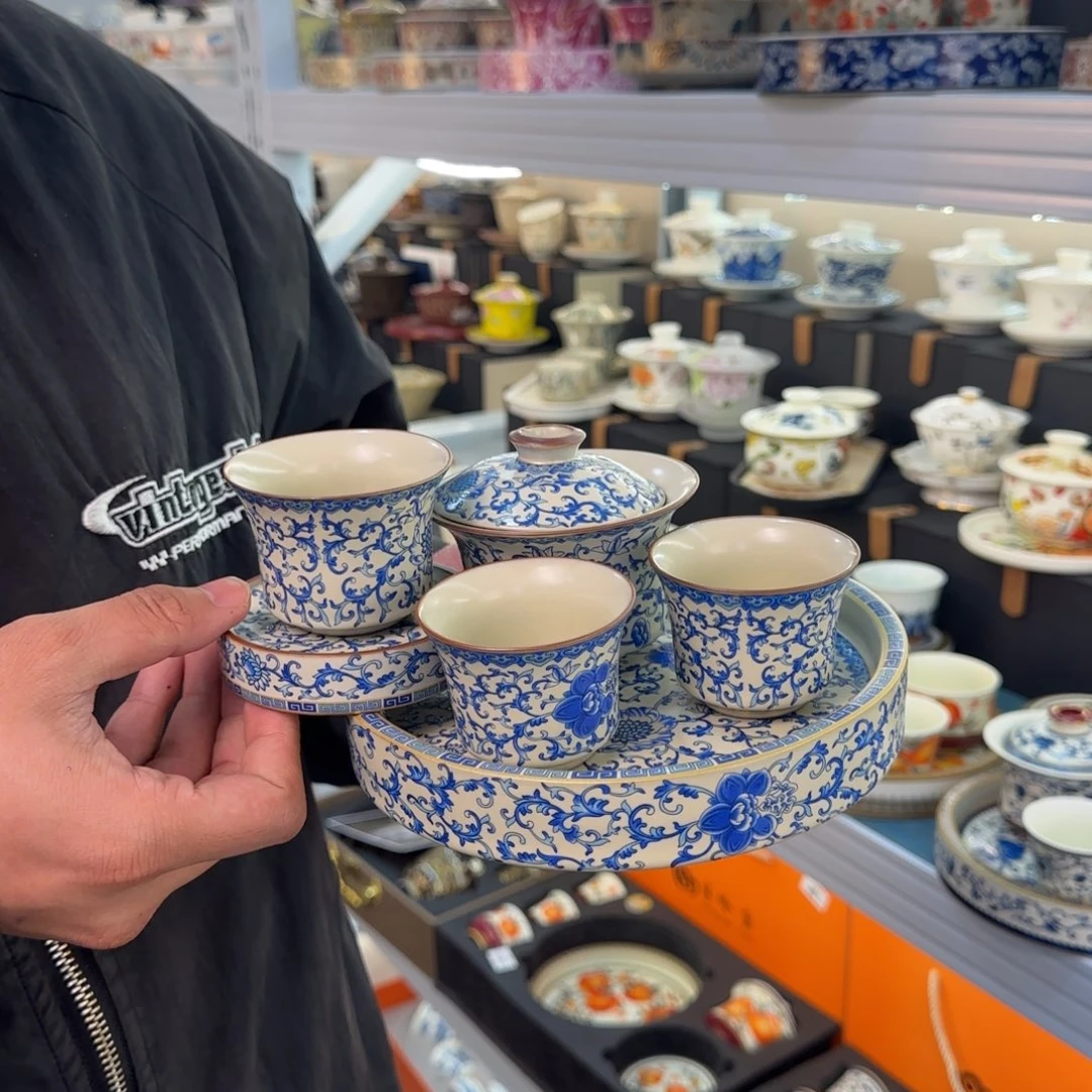 盖碗很好看很精致