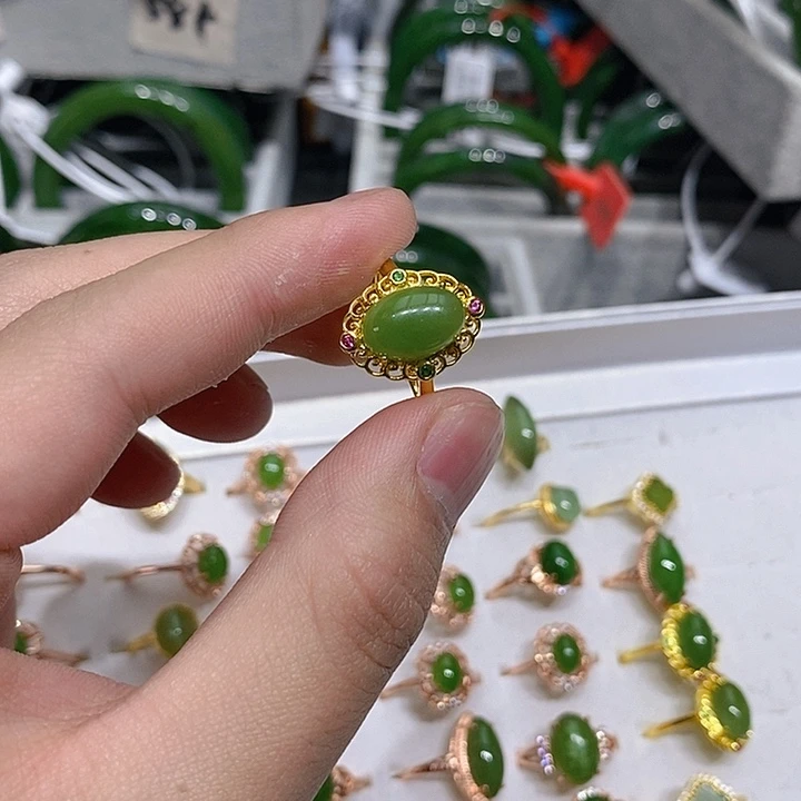 和田玉（碧玉）未镶嵌戒指