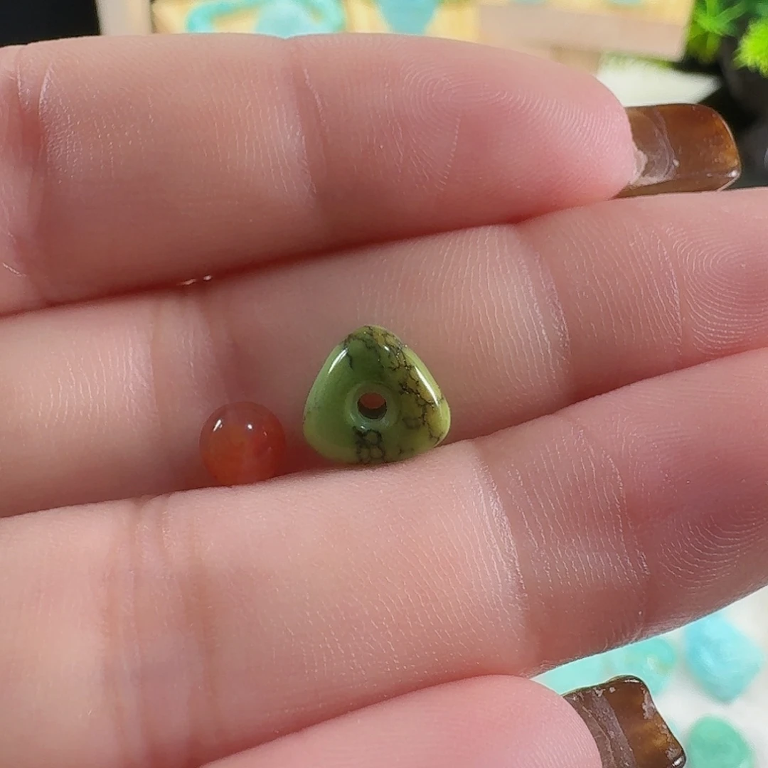 南红玛瑙未镶嵌颈饰