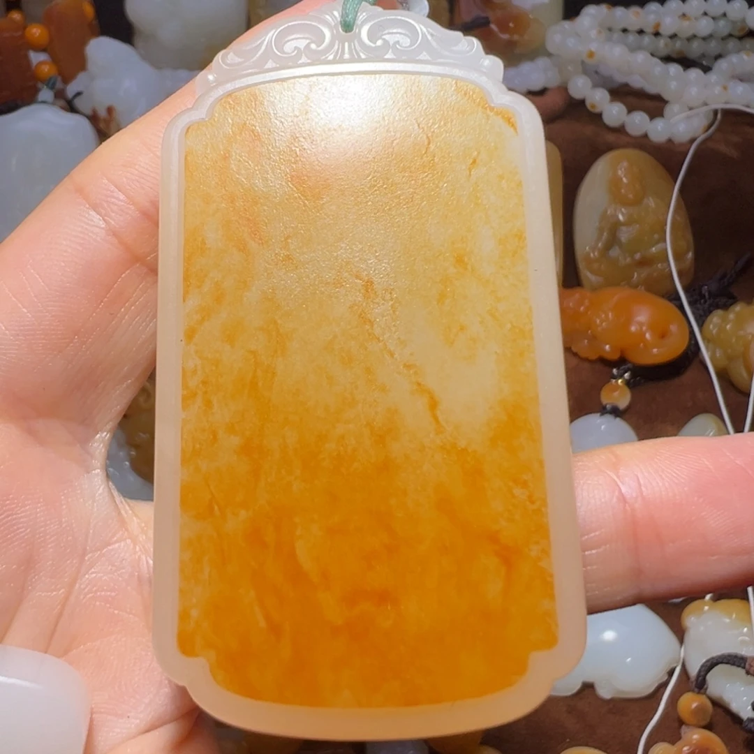 陈***十和田玉未镶嵌颈饰