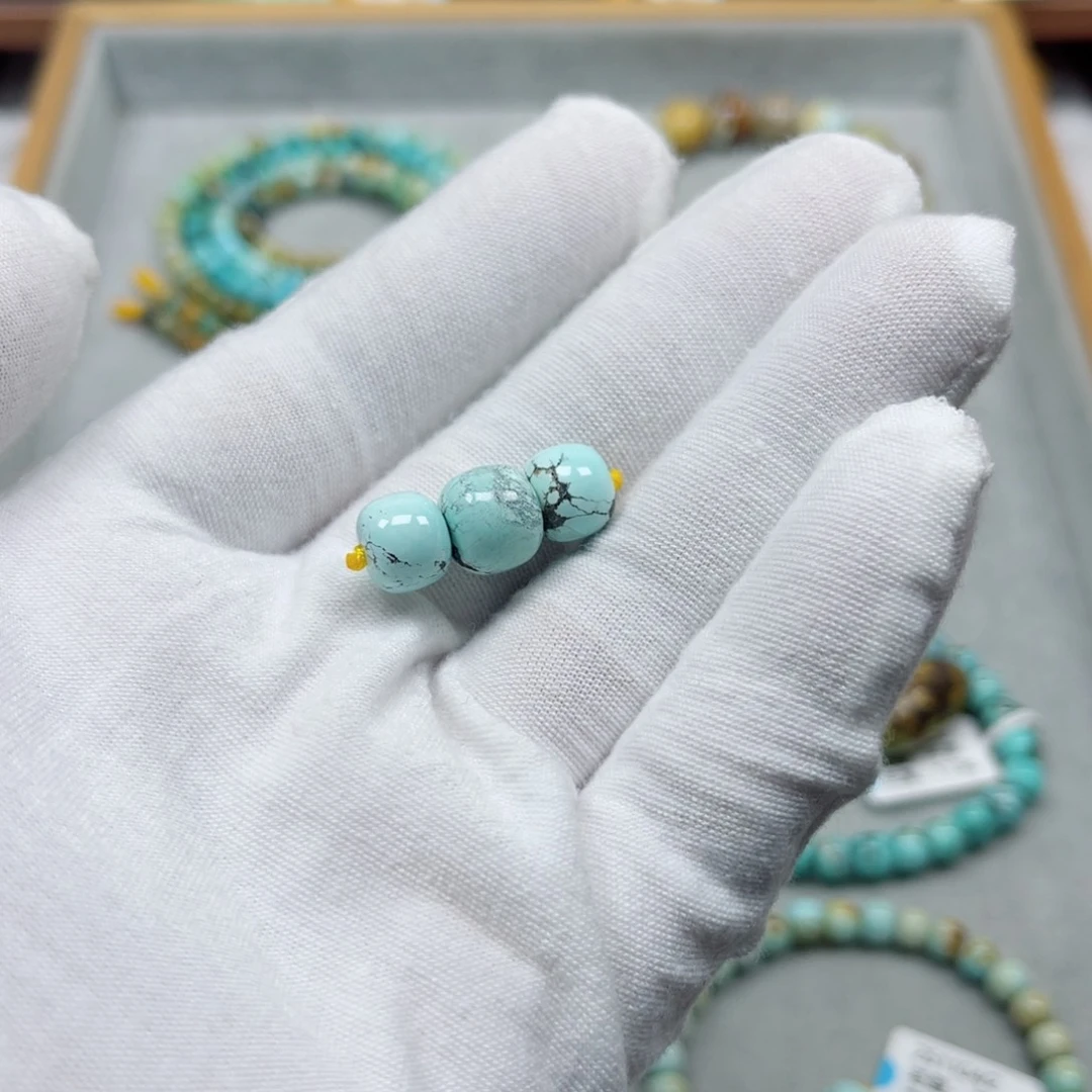 绿松石未镶嵌挂件