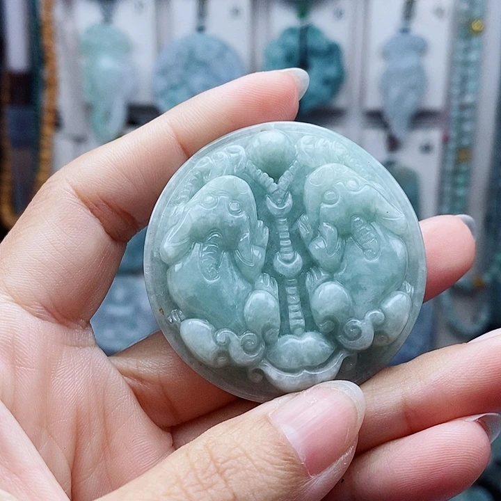 翡翠未镶嵌颈饰翡翠