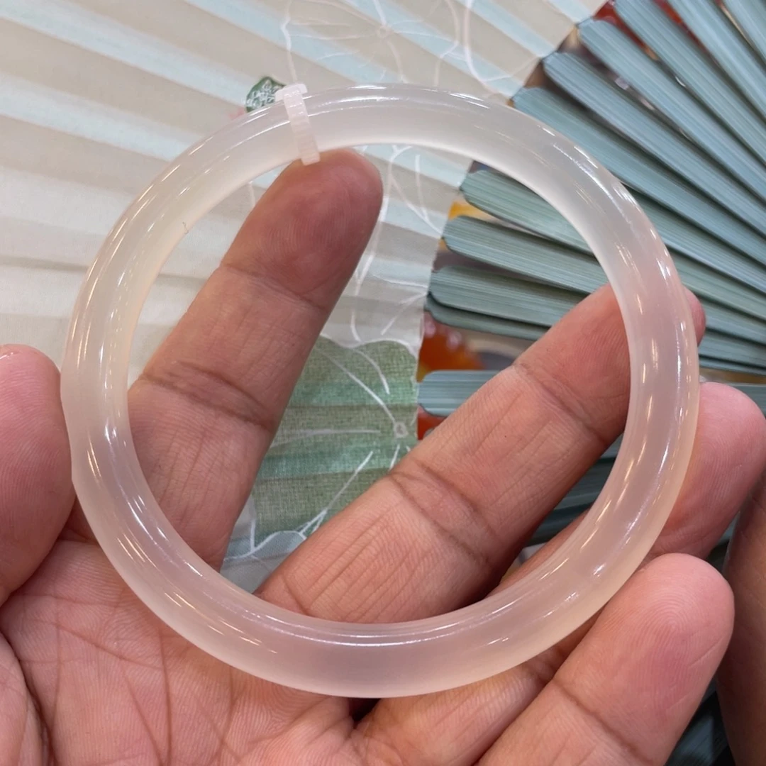 玛瑙/玉髓手镯未镶嵌予*?