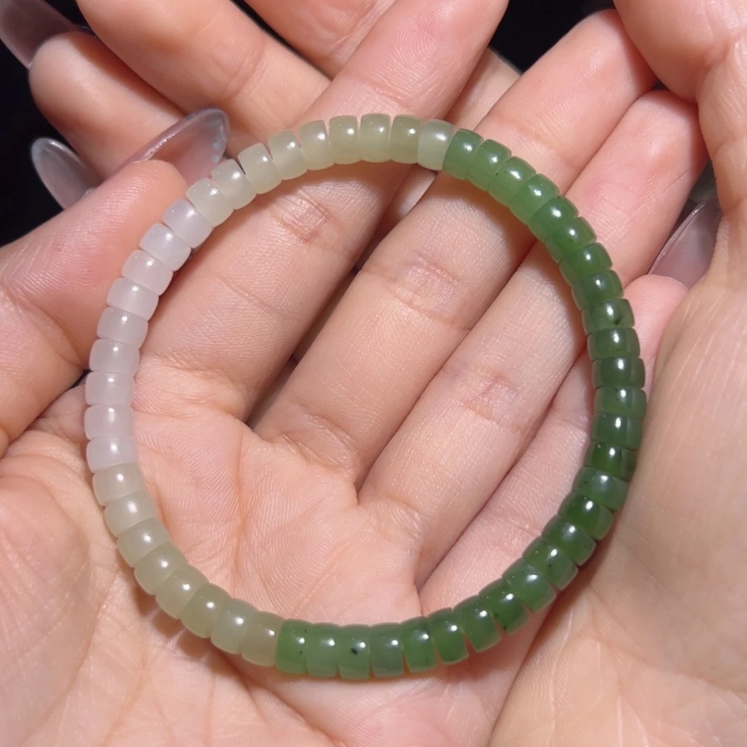 家***宝和田玉未镶嵌颈饰