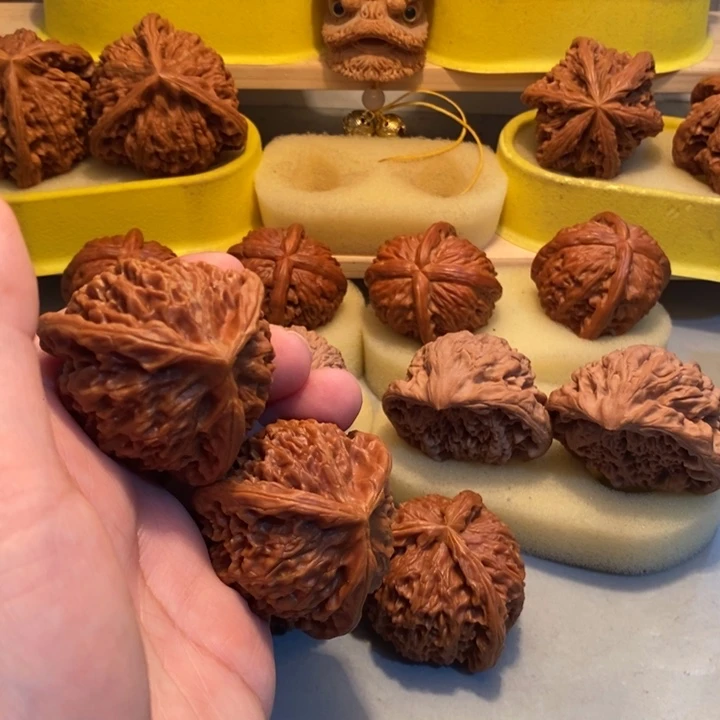 一***菜文玩核桃吊坠hhhbbbb