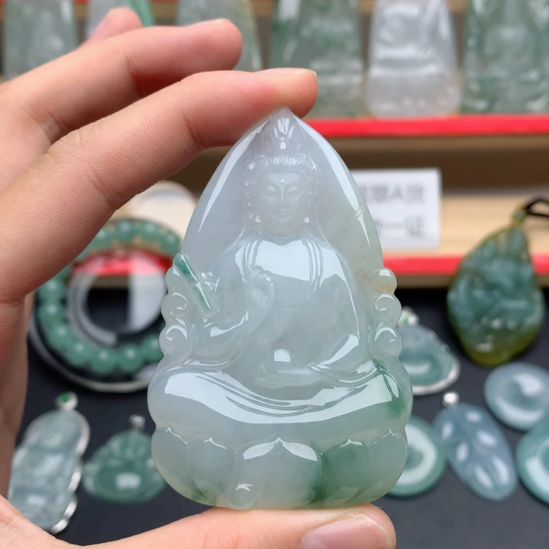 翡翠未镶嵌颈饰素衣