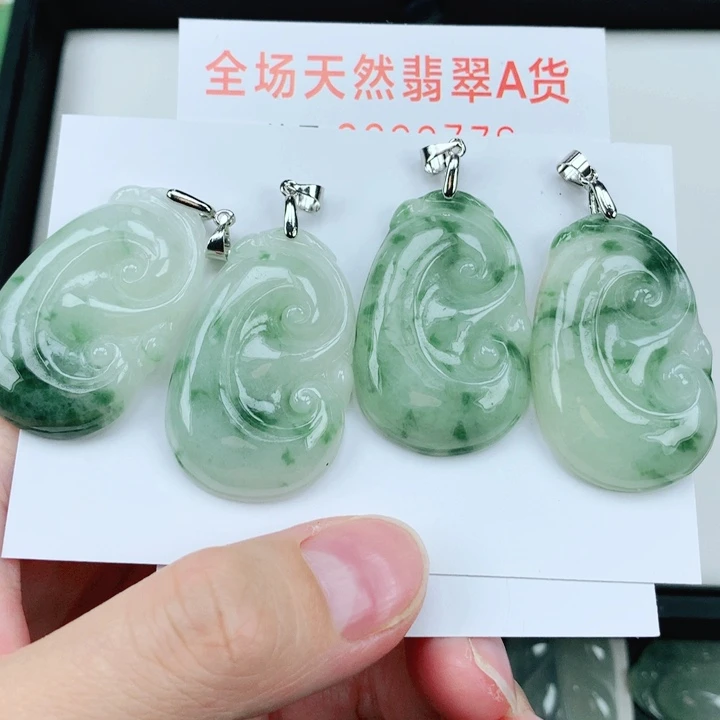 翡翠挂件未镶嵌多样性发其1