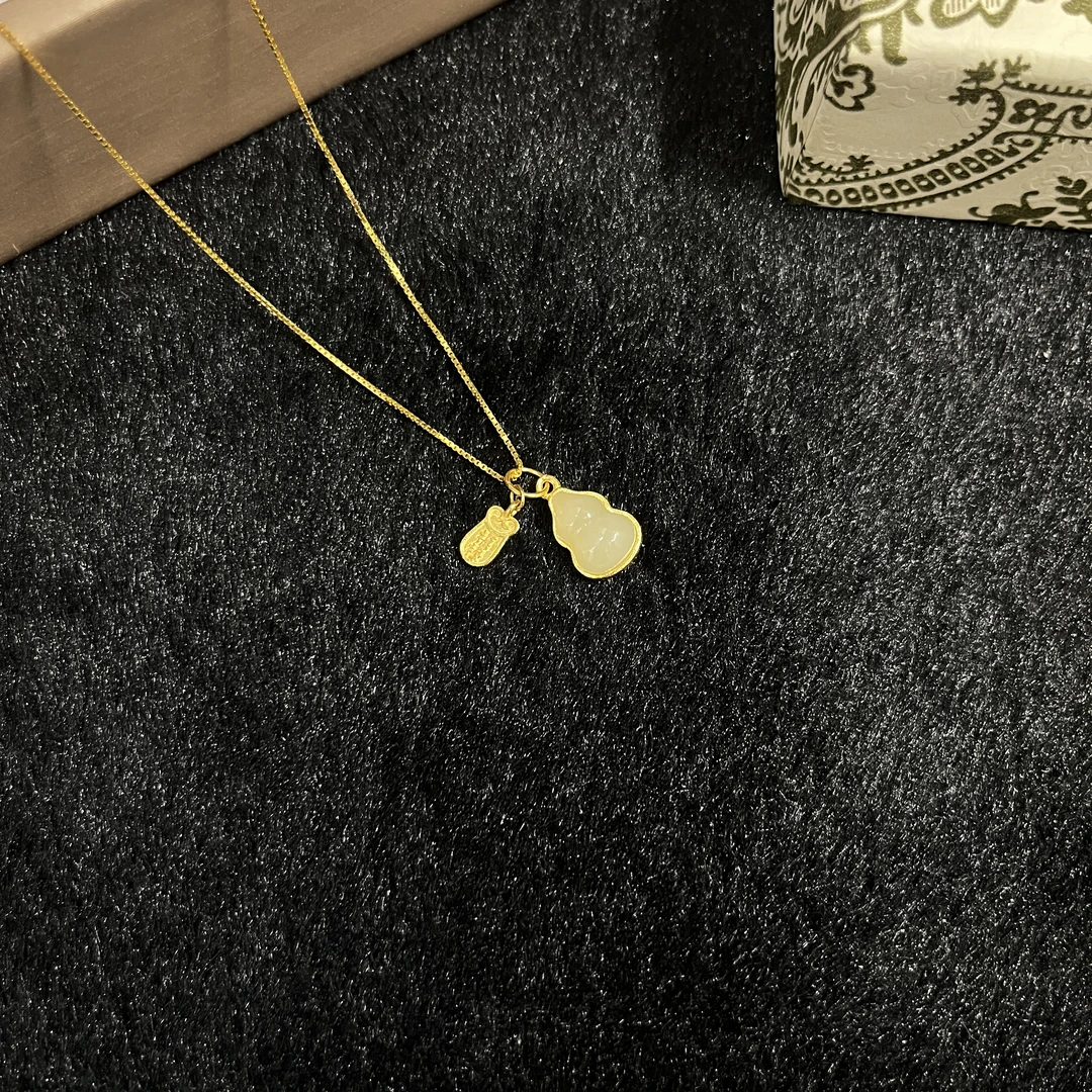 天然和田玉葫芦吊坠约11*8*5mm镶嵌S925银扣精致百搭 不含链