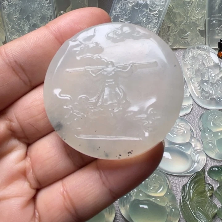 岫玉未镶嵌吊坠(赠链)