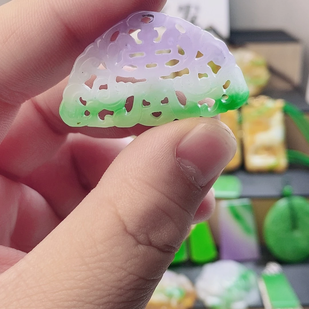 翡翠银S925镶嵌吊坠(赠链)