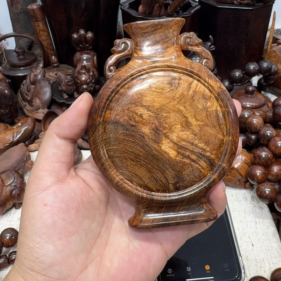 M***戴有机玻璃小件物品的销售