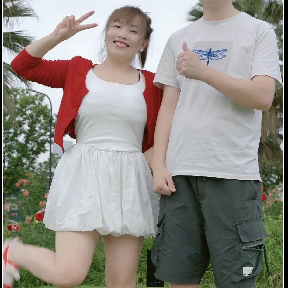 小个子短款红开衫吊带花苞裙两件套