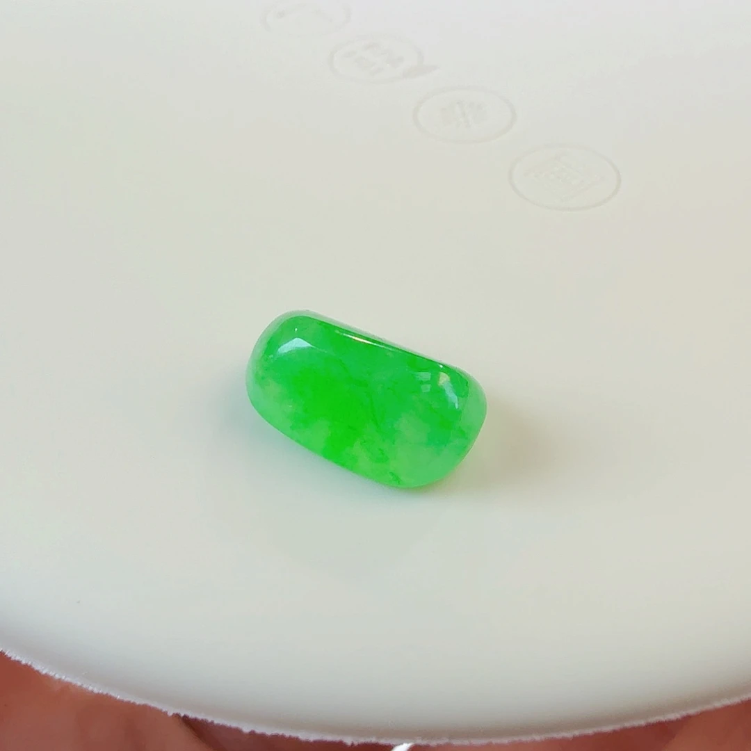 翡翠裸石冰阳绿随行