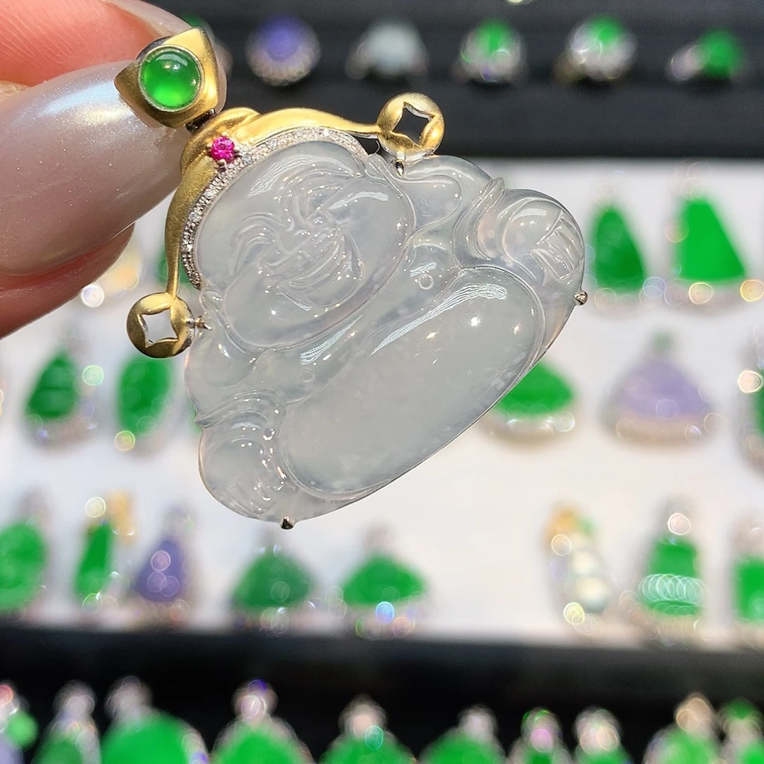 翡翠18K金镶嵌颈饰