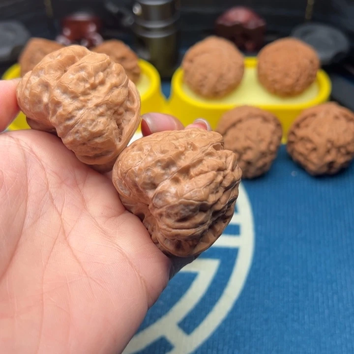 核桃文玩核桃蛤蟆头