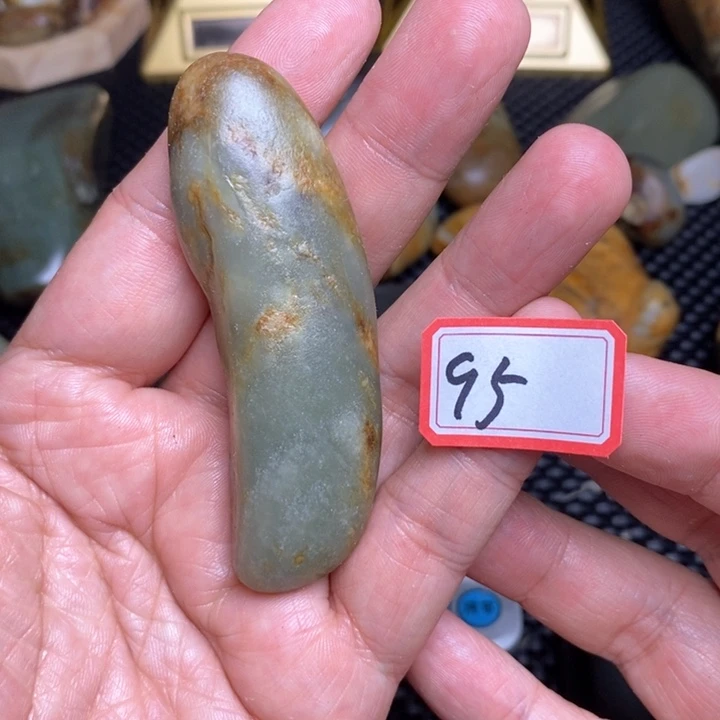 未镶嵌和田玉把件95