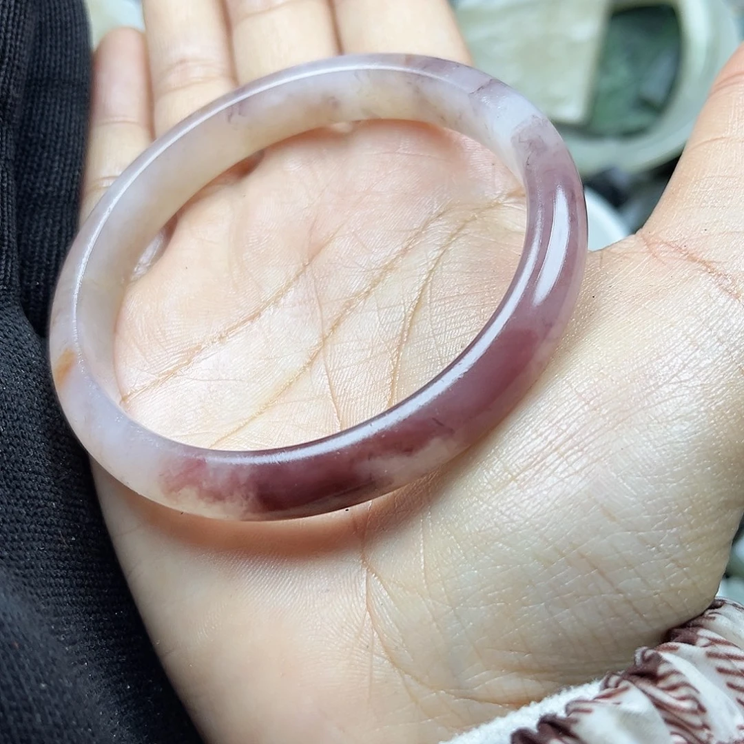 颈饰未镶嵌石英质玉