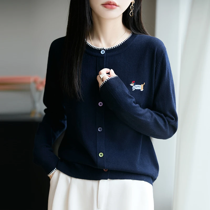 圆领刺绣针织开衫女春秋装大码宽松短款上衣外搭洋气薄款毛衣外套