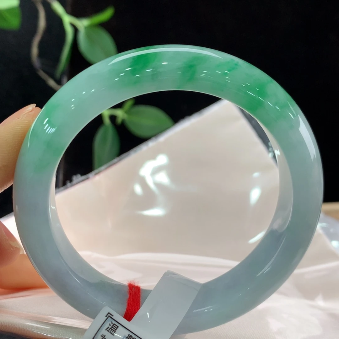 翡翠手镯未镶嵌111-1014