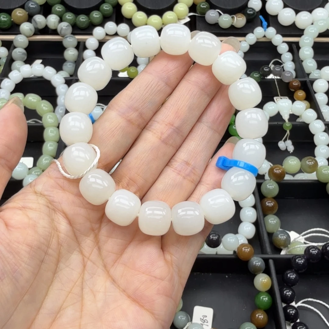 和田玉未镶嵌手链